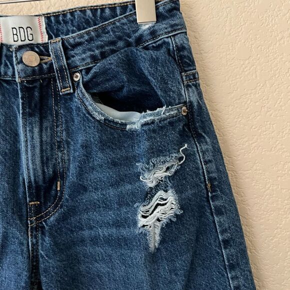 BDG Tapered Baggy Dark Wash Distressed Jeans Size 24 - Picture 4 of 12